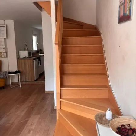 French House - Centre *